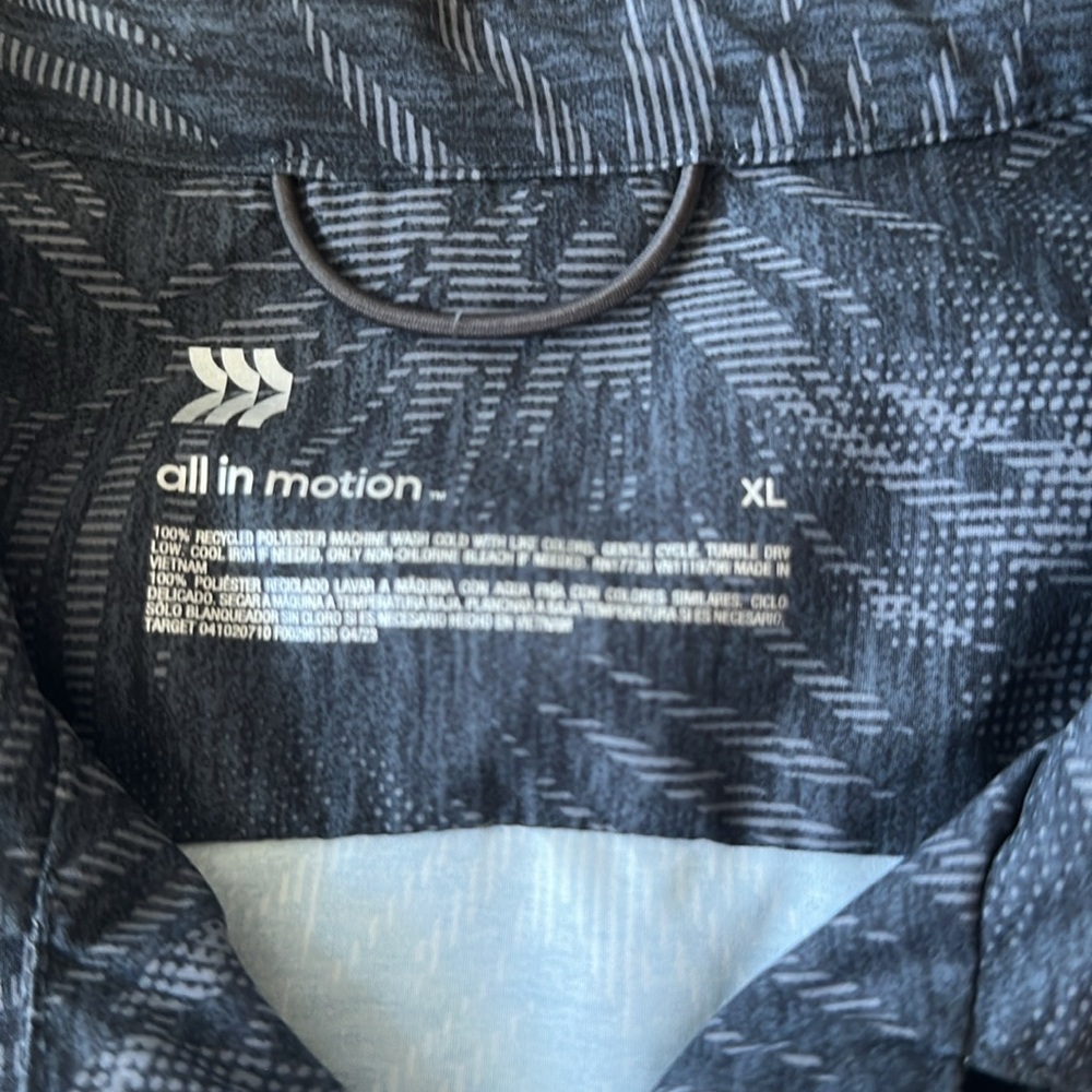 All in Motion Charcoal Leaf Print Shirt - Picture 3 of 3